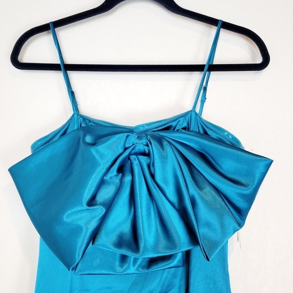 NWT Taylor Women's Exaggerated-Bow Satin-Dazzling Gown in Ocean Blue - Picture 6 of 14